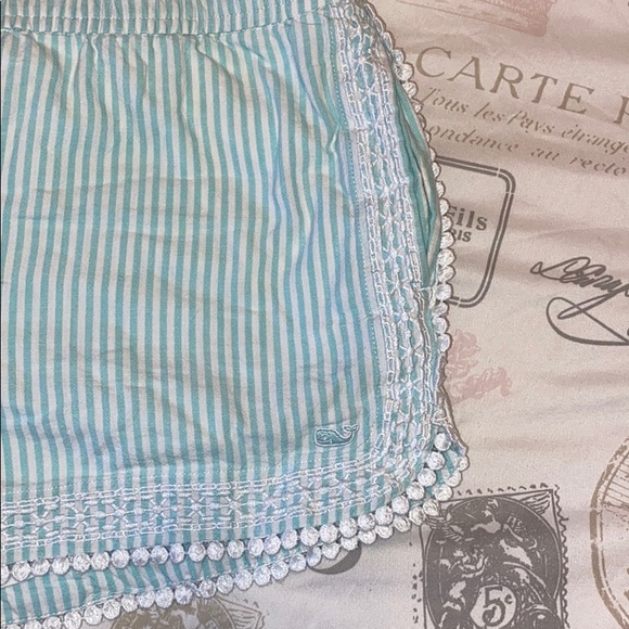 Vineyard Vines Shorts~ Small - Picture 2 of 4